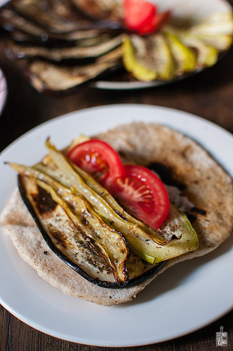 Pita bread with roasted vegetables | Sitno seckano