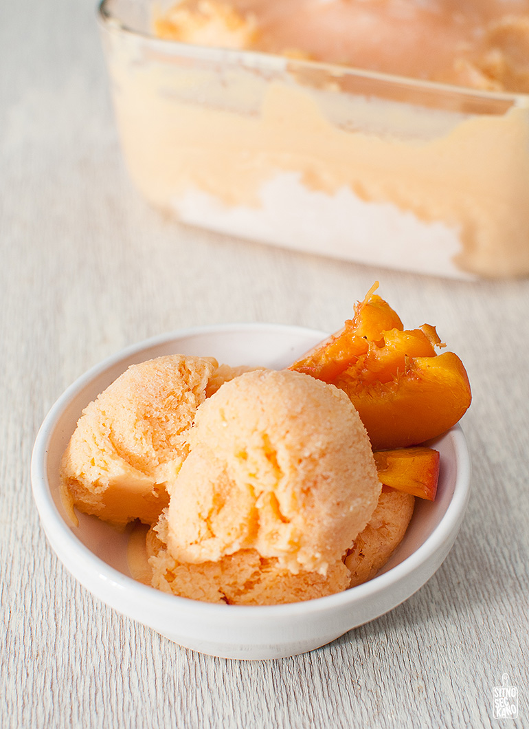 Peach kefir ice cream | Sitno seckano