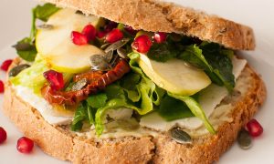 Cheese apple lettuce sandwich | Sitnoseckano