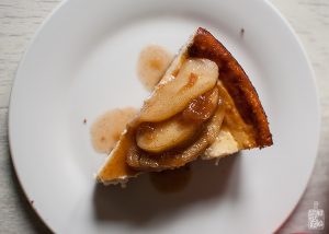Cheesecake with sauteed apples | Sitno seckano